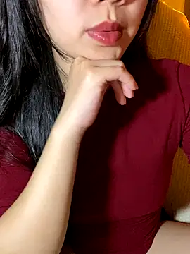 minmin2kk5 online show from November 17, 2025, 2:43 pm