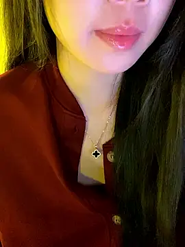 minmin2kk5 online show from January 12, 2026, 4:36 pm