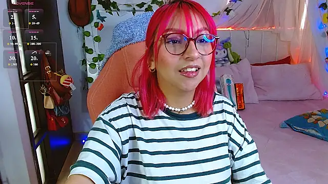 Littlerouse  online show from May 23, 2026, 7:57 pm