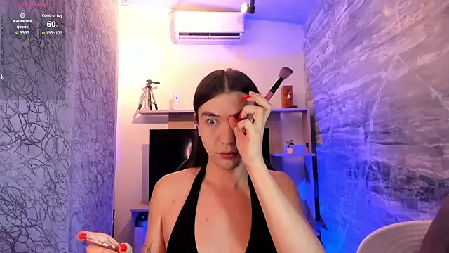 saracaball  online show from February 9, 2026, 8:51 pm