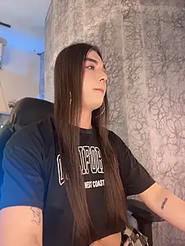 saracaball  online show from May 28, 2026, 5:37 am