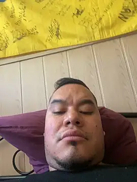 Ruffogomez1945 online show from March 11, 2026, 8:19 am