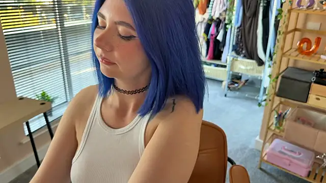  vixenp online show from September 25, 2025, 4:46 pm