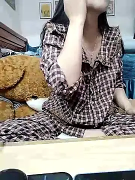 Snapshot of cream1299 chatting on January 13, 2026, 12:09 pm cream1299 online show from January 13, 2026, 12:09 pm