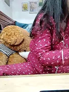 Snapshot of cream1299 chatting on February 2, 2026, 9:30 am cream1299 online show from February 2, 2026, 9:30 am