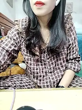 Snapshot of cream1299 chatting on January 14, 2026, 2:37 am cream1299 online show from January 14, 2026, 2:37 am