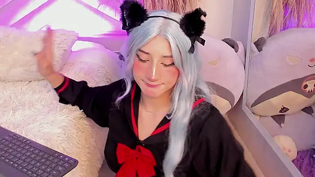 Snapshot of miia__baker chatting on September 15, 2025, 12:16 pm miia baker online show from September 15, 2025, 12:16 pm