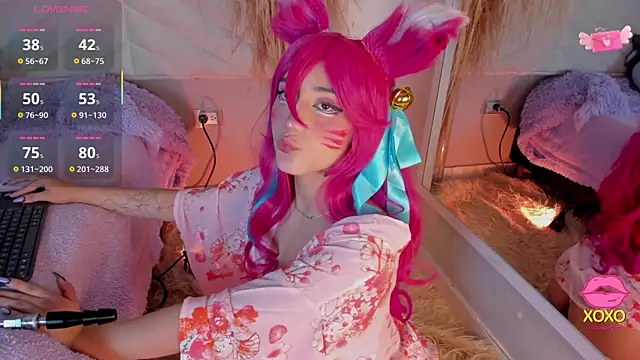 Snapshot of miia__baker chatting on November 14, 2025, 12:20 pm miia baker online show from November 14, 2025, 12:20 pm