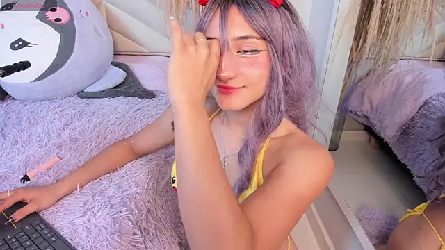 Snapshot of miia__baker chatting on March 21, 2025, 12:06 pm miia baker online show from March 21, 2025, 12:06 pm