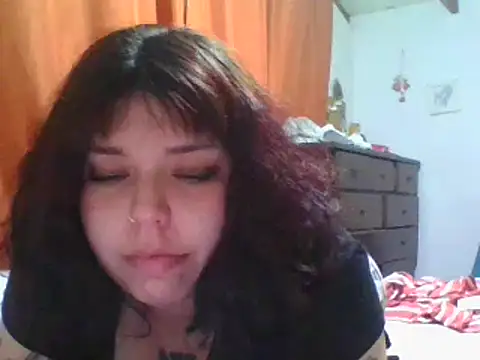 scarletttlove online show from December 5, 2024, 2:37 am