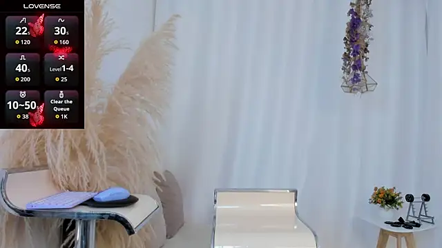 Snapshot of Helena-Fits chatting on November 20, 2025, 8:42 pm Helena-Fits online show from November 20, 2025, 8:42 pm