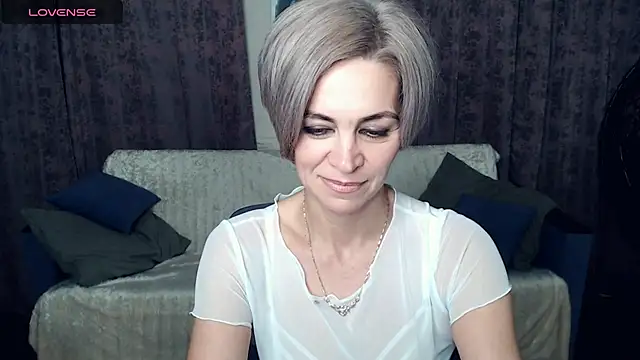 Snapshot of Blonde_lola444 chatting on December 14, 2024, 3:06 am Blonde lola444 online show from December 14, 2024, 3:06 am