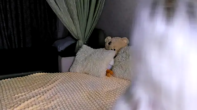 Snapshot of Sweeet_Barbie chatting on November 16, 2025, 5:39 pm Sweeet Barbie online show from November 16, 2025, 5:39 pm