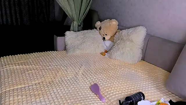 Snapshot of Sweeet_Barbie chatting on November 25, 2025, 3:34 pm Sweeet Barbie online show from November 25, 2025, 3:34 pm