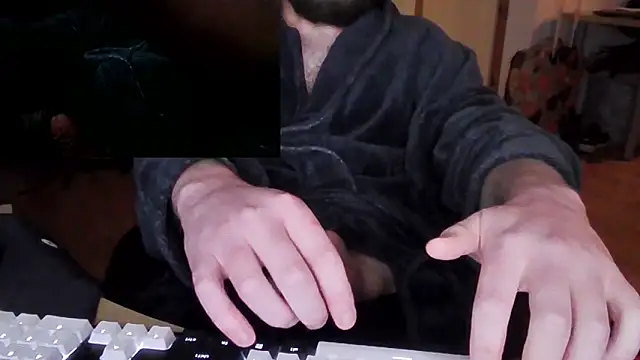 Snapshot of anontraveller chatting on December 16, 2025, 7:18 pm anontraveller online show from December 16, 2025, 7:18 pm