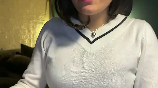 demieliss online show from December 17, 2024, 8:10 pm