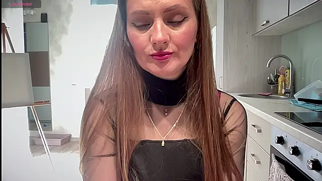 Snapshot of Viola_sweet chatting on March 5, 2025, 10:44 am Viola sweet online show from March 5, 2025, 10:44 am