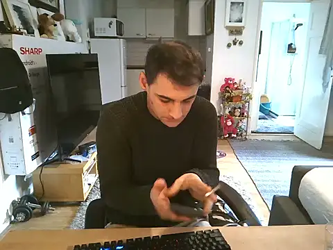 Snapshot of mihaimichael chatting on October 24, 2025, 9:19 am mihaimichael online show from October 24, 2025, 9:19 am