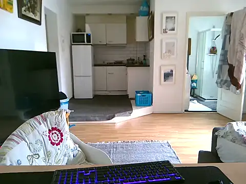 mihaimichael online show from May 8, 2026, 2:54 pm