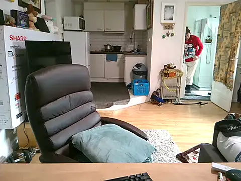 Snapshot of mihaimichael chatting on November 25, 2025, 11:54 am mihaimichael online show from November 25, 2025, 11:54 am