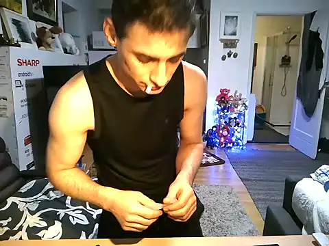 Snapshot of mihaimichael chatting on October 27, 2025, 12:11 am mihaimichael online show from October 27, 2025, 12:11 am