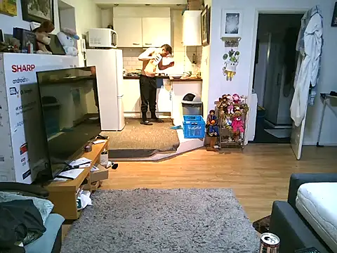 Snapshot of mihaimichael chatting on December 5, 2025, 1:05 am mihaimichael online show from December 5, 2025, 1:05 am