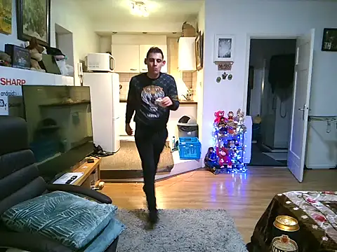 Snapshot of mihaimichael chatting on November 22, 2025, 12:21 am mihaimichael online show from November 22, 2025, 12:21 am