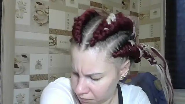 Snapshot of TherestlessKitty chatting on October 18, 2025, 6:04 am TherestlessKitty online show from October 18, 2025, 6:04 am