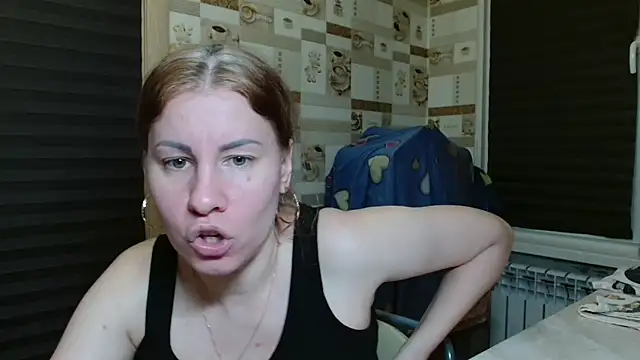 Snapshot of TherestlessKitty chatting on July 11, 2026, 10:21 pm TherestlessKitty online show from July 11, 2026, 10:21 pm