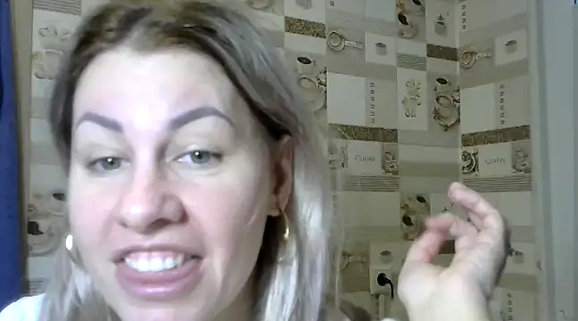 Snapshot of TherestlessKitty chatting on January 13, 2025, 10:03 am TherestlessKitty online show from January 13, 2025, 10:03 am