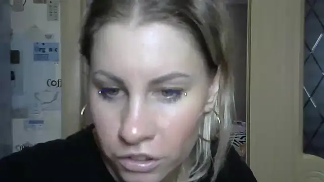 Snapshot of TherestlessKitty chatting on February 21, 2025, 9:13 am TherestlessKitty online show from February 21, 2025, 9:13 am