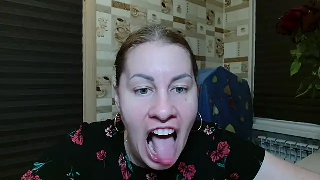 Snapshot of TherestlessKitty chatting on August 4, 2026, 10:14 pm TherestlessKitty online show from August 4, 2026, 10:14 pm