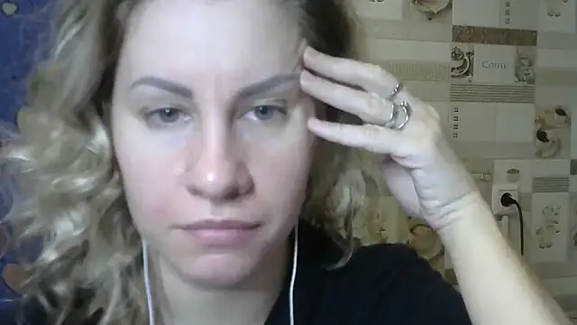 Snapshot of TherestlessKitty chatting on March 4, 2025, 2:32 pm TherestlessKitty online show from March 4, 2025, 2:32 pm