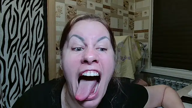Snapshot of TherestlessKitty chatting on July 29, 2026, 10:20 pm TherestlessKitty online show from July 29, 2026, 10:20 pm