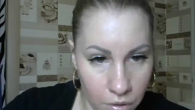 Snapshot of TherestlessKitty chatting on February 8, 2025, 11:33 am TherestlessKitty online show from February 8, 2025, 11:33 am