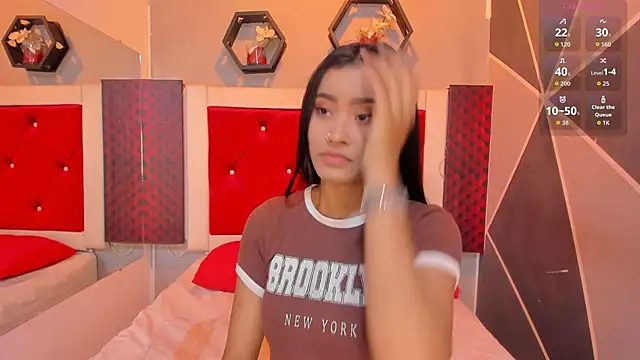 Snapshot of Karoll014 chatting on October 29, 2025, 12:37 pm Karoll014 online show from October 29, 2025, 12:37 pm