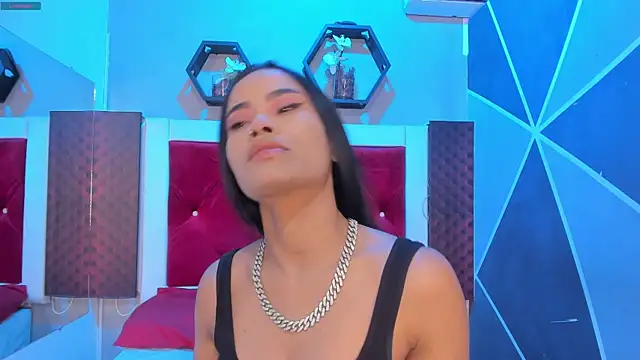 Snapshot of Karoll014 chatting on October 11, 2025, 11:55 am Karoll014 online show from October 11, 2025, 11:55 am