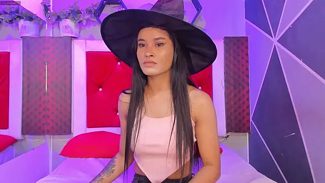 Snapshot of Karoll014 chatting on September 24, 2025, 1:39 pm Karoll014 online show from September 24, 2025, 1:39 pm