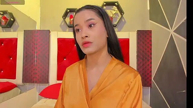 Snapshot of Karoll014 chatting on September 10, 2025, 11:42 am Karoll014 online show from September 10, 2025, 11:42 am