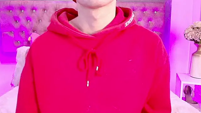 Snapshot of Tayzon_Foxxx chatting on January 9, 2026, 12:01 pm Tayzon Foxxx online show from January 9, 2026, 12:01 pm