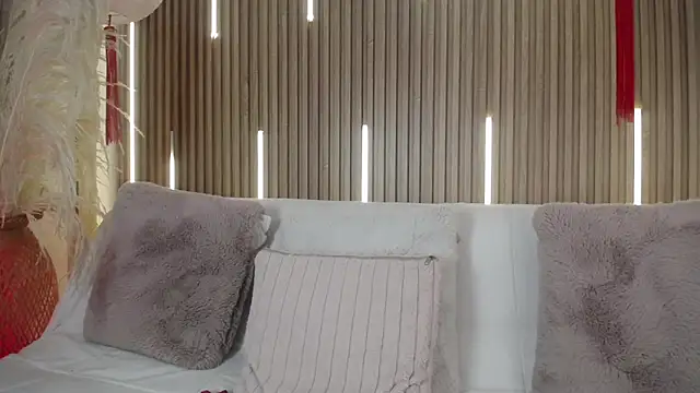 Snapshot of Tayzon_Foxxx chatting on March 4, 2026, 8:49 pm Tayzon Foxxx online show from March 4, 2026, 8:49 pm