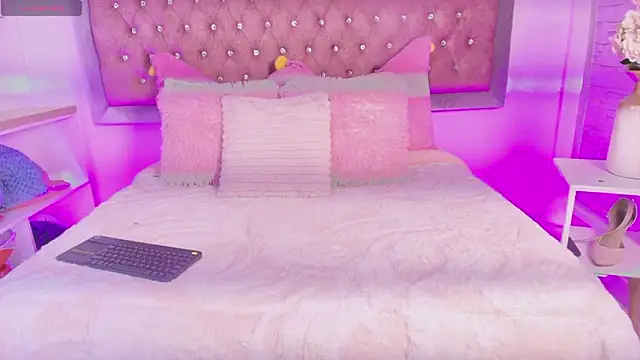 Snapshot of Tayzon_Foxxx chatting on March 3, 2026, 1:29 pm Tayzon Foxxx online show from March 3, 2026, 1:29 pm