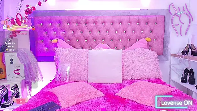 Tayzon Foxxx online show from September 10, 2025, 12:48 pm