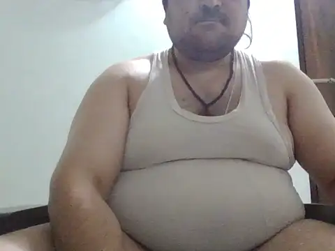 Snapshot of ARYANAVAILABLE chatting on July 5, 2026, 11:44 pm ARYANAVAILABLE online show from July 5, 2026, 11:44 pm