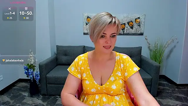 Snapshot of Julia_Wilsone chatting on November 1, 2025, 7:02 am Julia Wilsone online show from November 1, 2025, 7:02 am