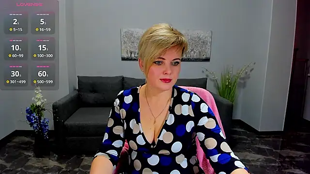 Julia Wilsone online show from January 16, 2026, 12:53 pm