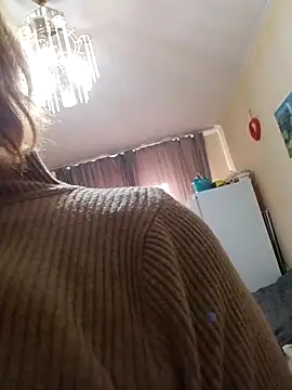 Snapshot of Gussie_Bridie chatting on November 28, 2025, 5:51 am Gussie Bridie online show from November 28, 2025, 5:51 am