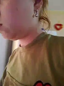 Snapshot of Gussie_Bridie chatting on November 11, 2025, 7:36 am Gussie Bridie online show from November 11, 2025, 7:36 am