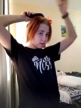 Snapshot of Gussie_Bridie chatting on November 16, 2025, 5:01 am Gussie Bridie online show from November 16, 2025, 5:01 am