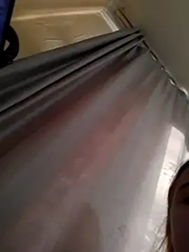 Snapshot of Gussie_Bridie chatting on November 12, 2025, 4:38 am Gussie Bridie online show from November 12, 2025, 4:38 am